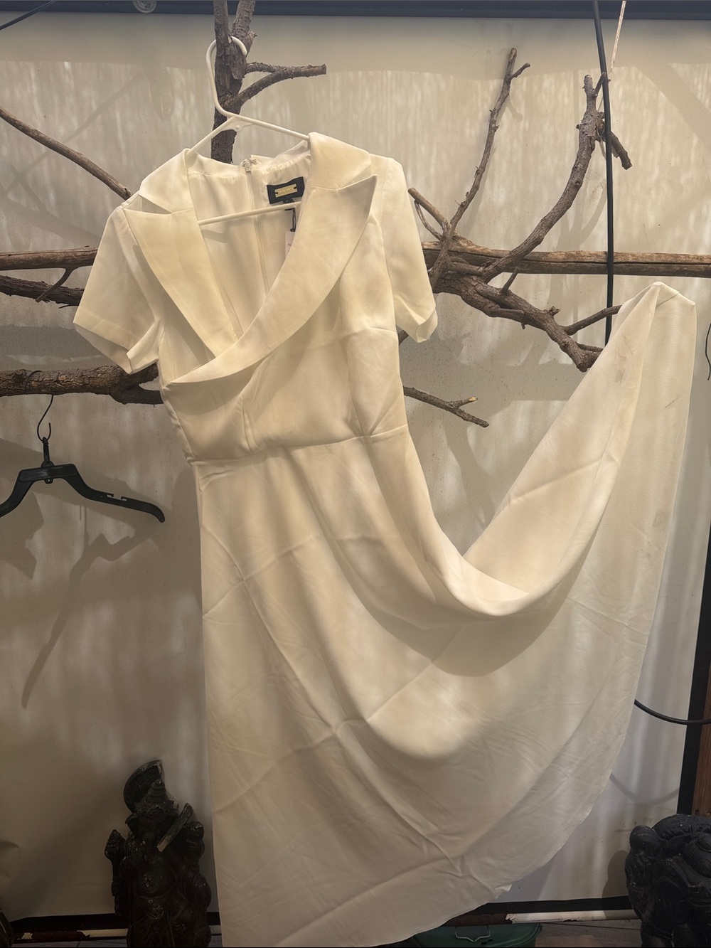Alexia Admor Cream Short-Sleeve Maxi Dress